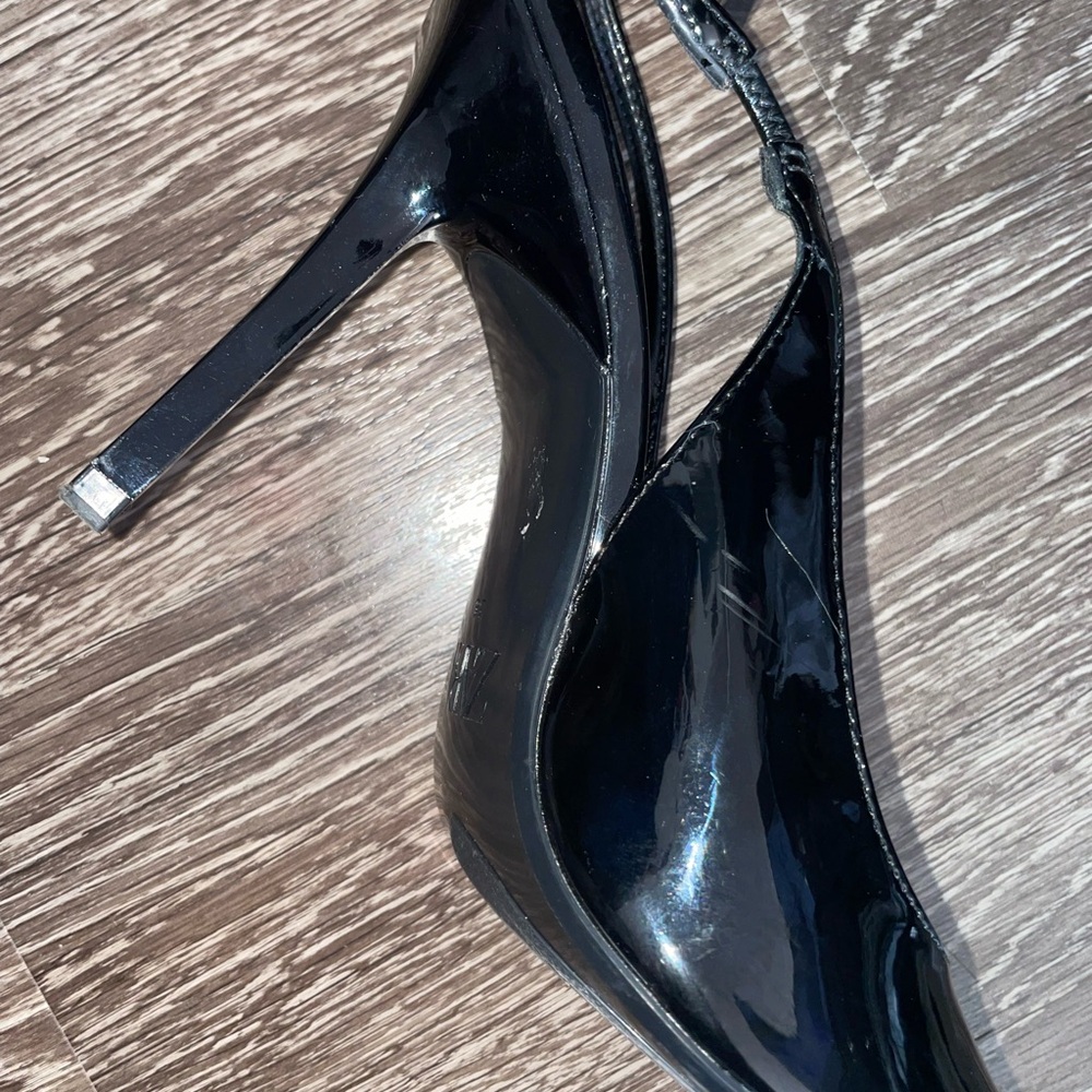 Patent-effect heeled sandals - Picture 3 of 7